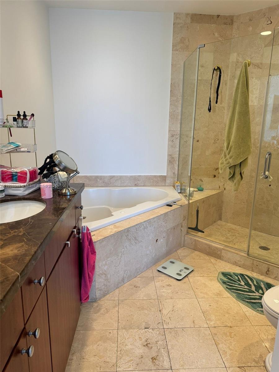 THE PONCE DE LEON CONDO - Residential Lease