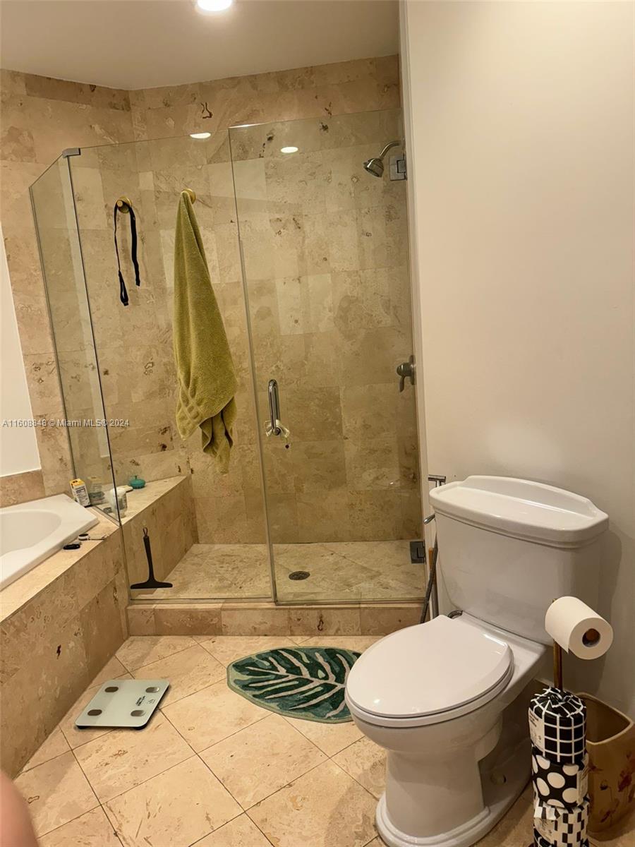THE PONCE DE LEON CONDO - Residential Lease