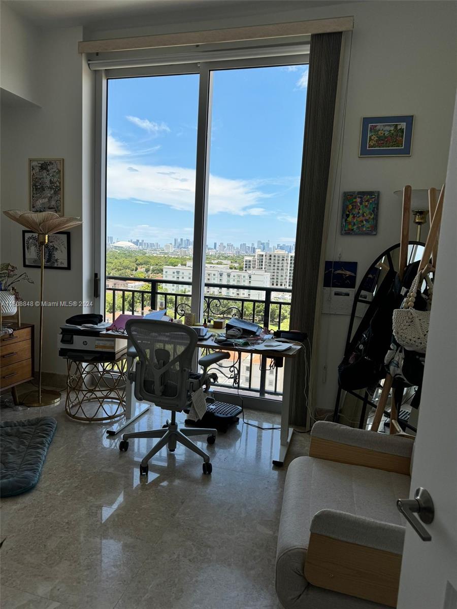 THE PONCE DE LEON CONDO - Residential Lease