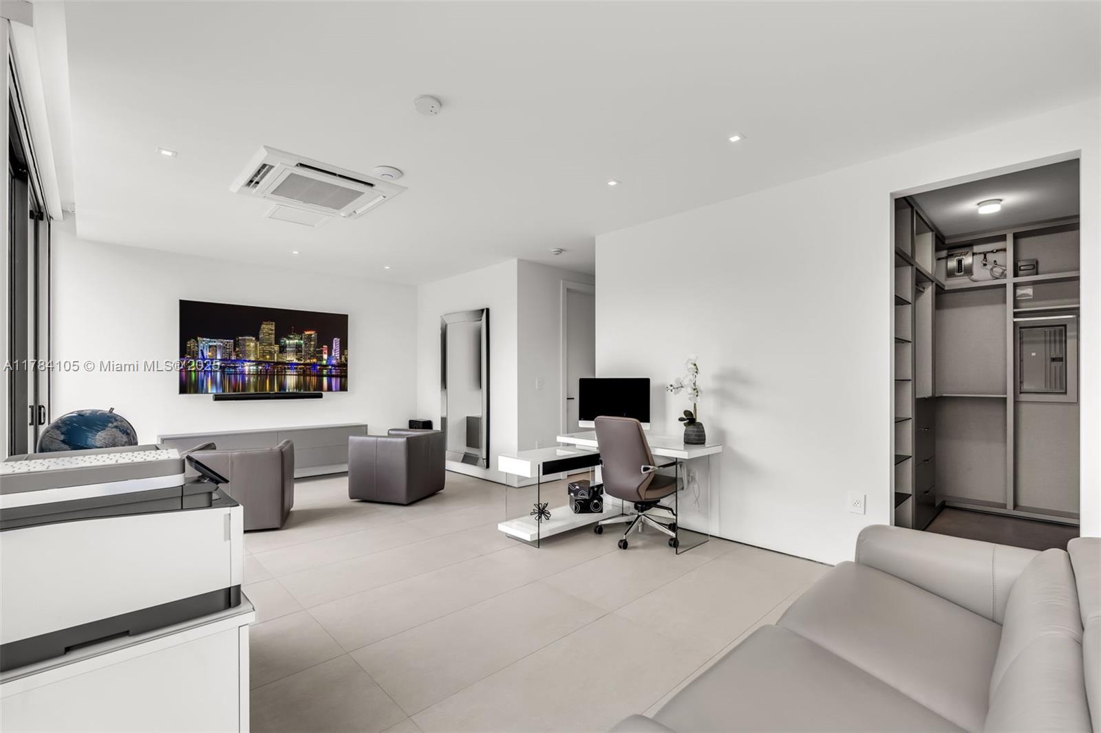 PINE TREE ESTATES - Residential