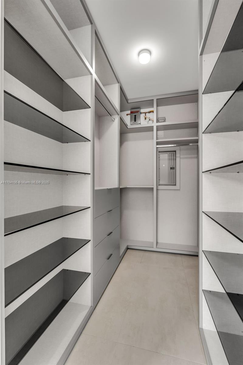 PINE TREE ESTATES - Residential