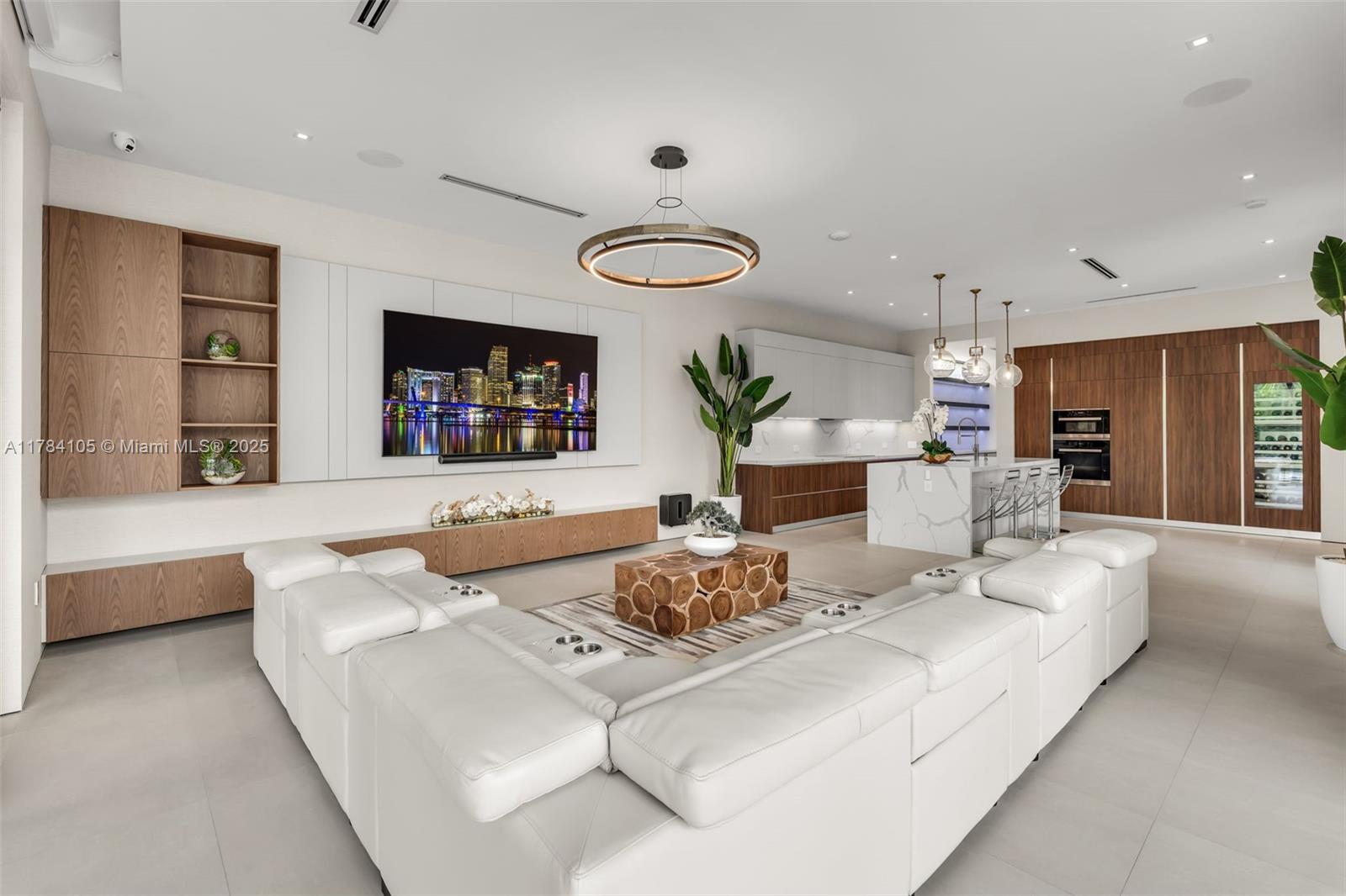 PINE TREE ESTATES - Residential