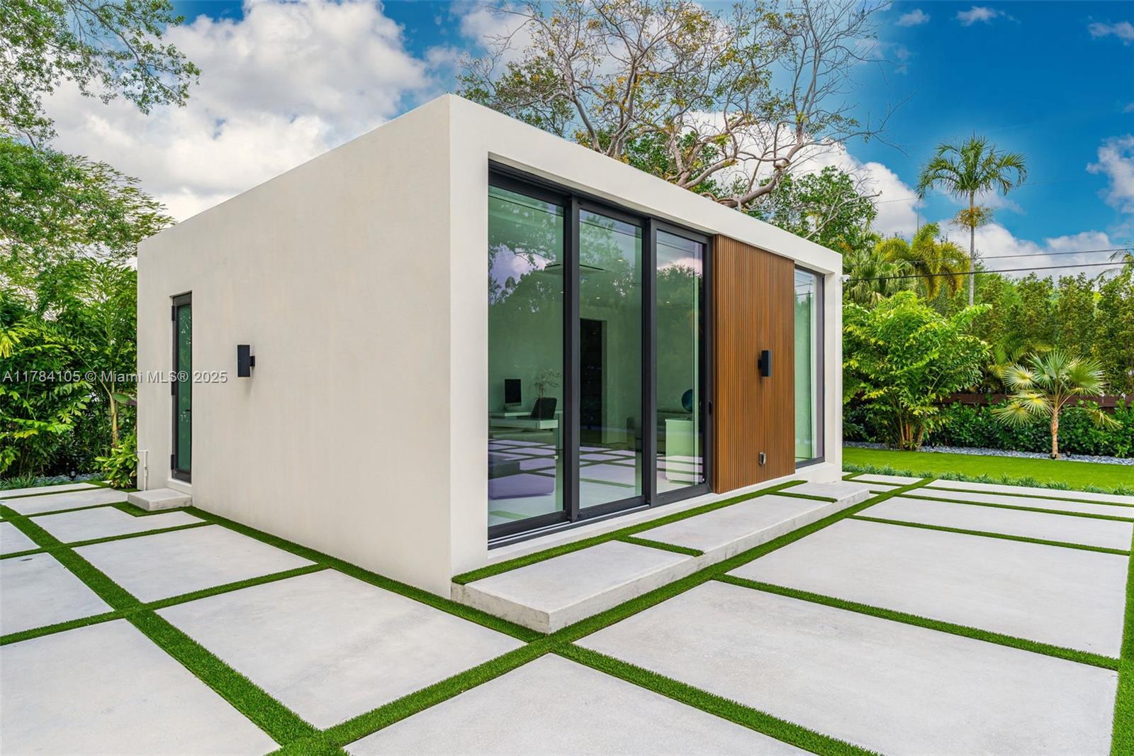 PINE TREE ESTATES - Residential