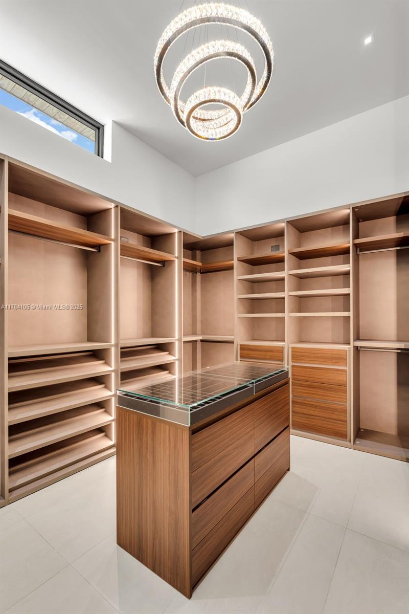 PINE TREE ESTATES - Residential