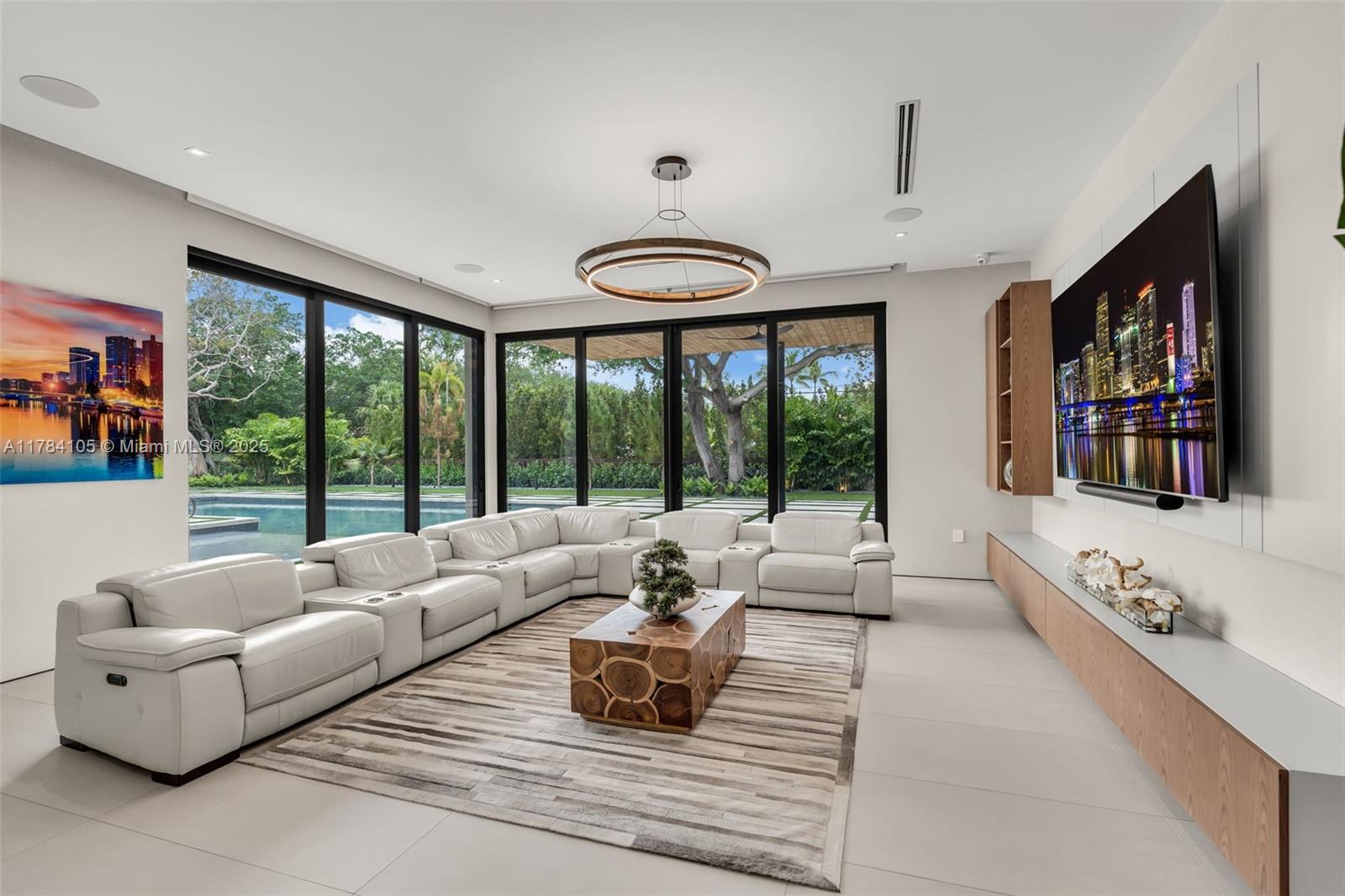 PINE TREE ESTATES - Residential