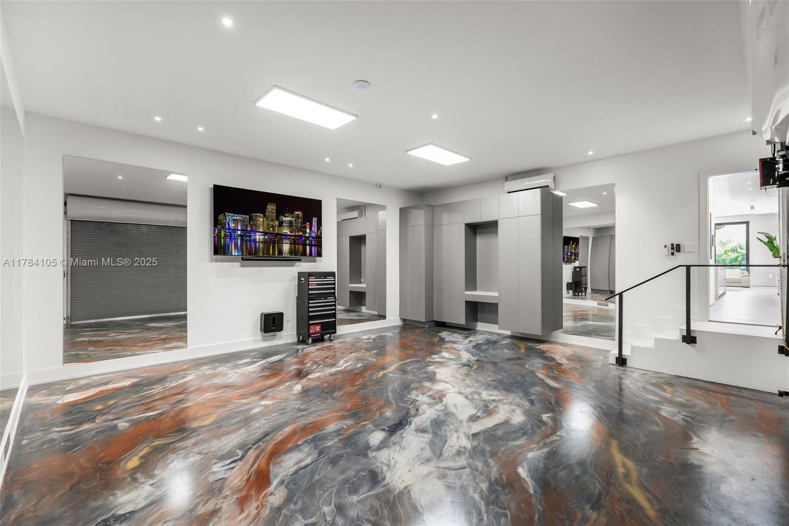 PINE TREE ESTATES - Residential