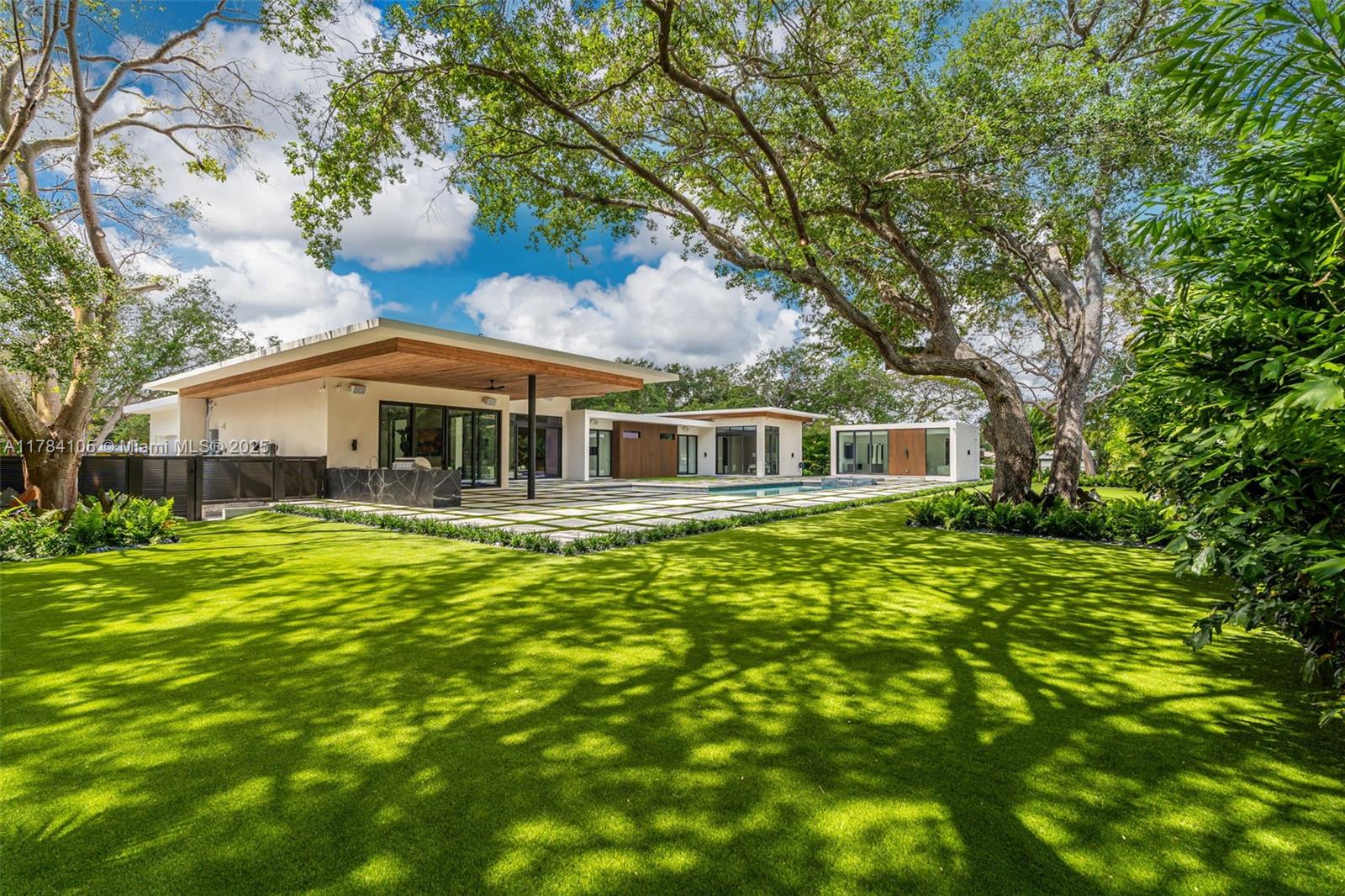 PINE TREE ESTATES - Residential