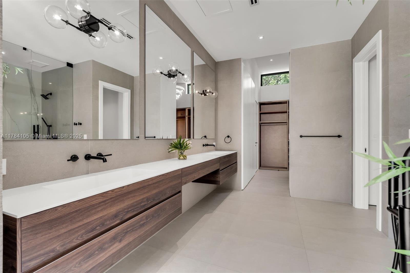 PINE TREE ESTATES - Residential