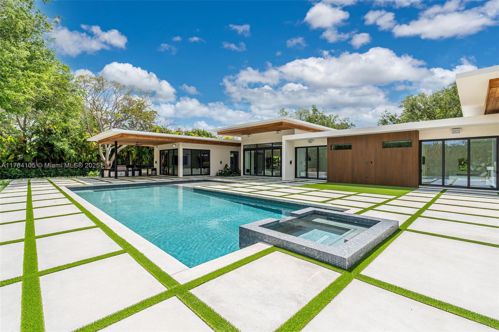 PINE TREE ESTATES - Residential