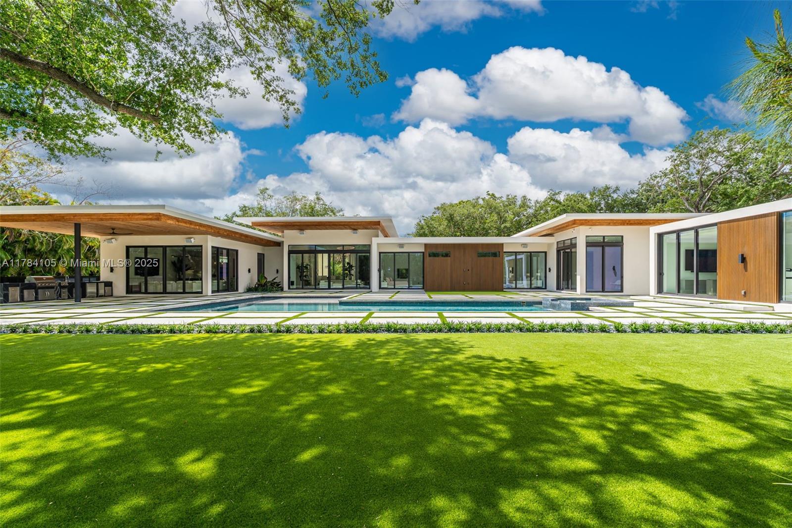 PINE TREE ESTATES - Residential