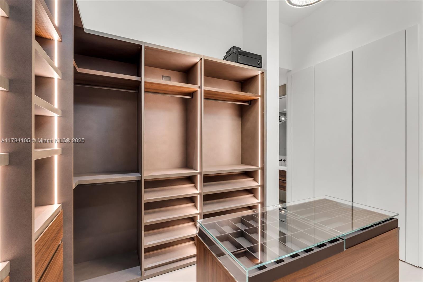 PINE TREE ESTATES - Residential