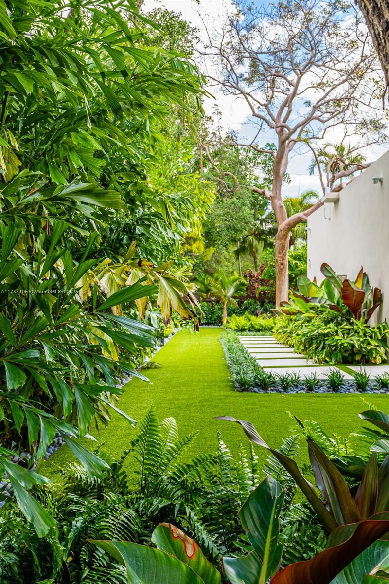 PINE TREE ESTATES - Residential