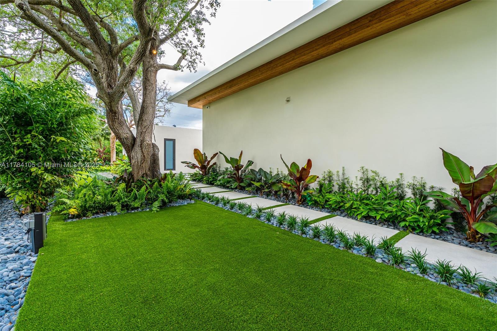 PINE TREE ESTATES - Residential