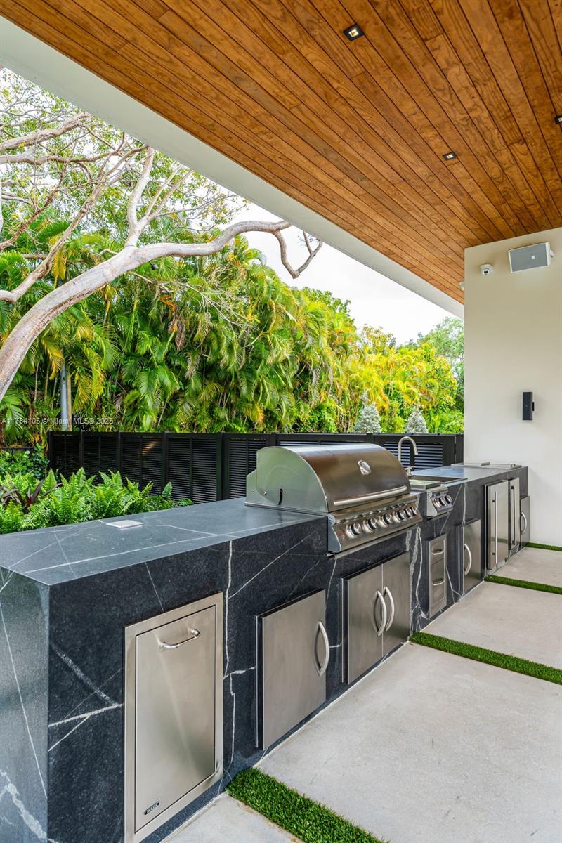 PINE TREE ESTATES - Residential