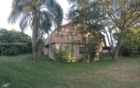 Photo of 18950 SW 240th St, Homestead, FL 33031 (MLS # A12016047)
