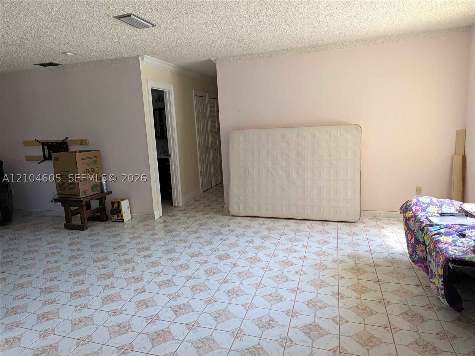 12601 SW 195th Ter