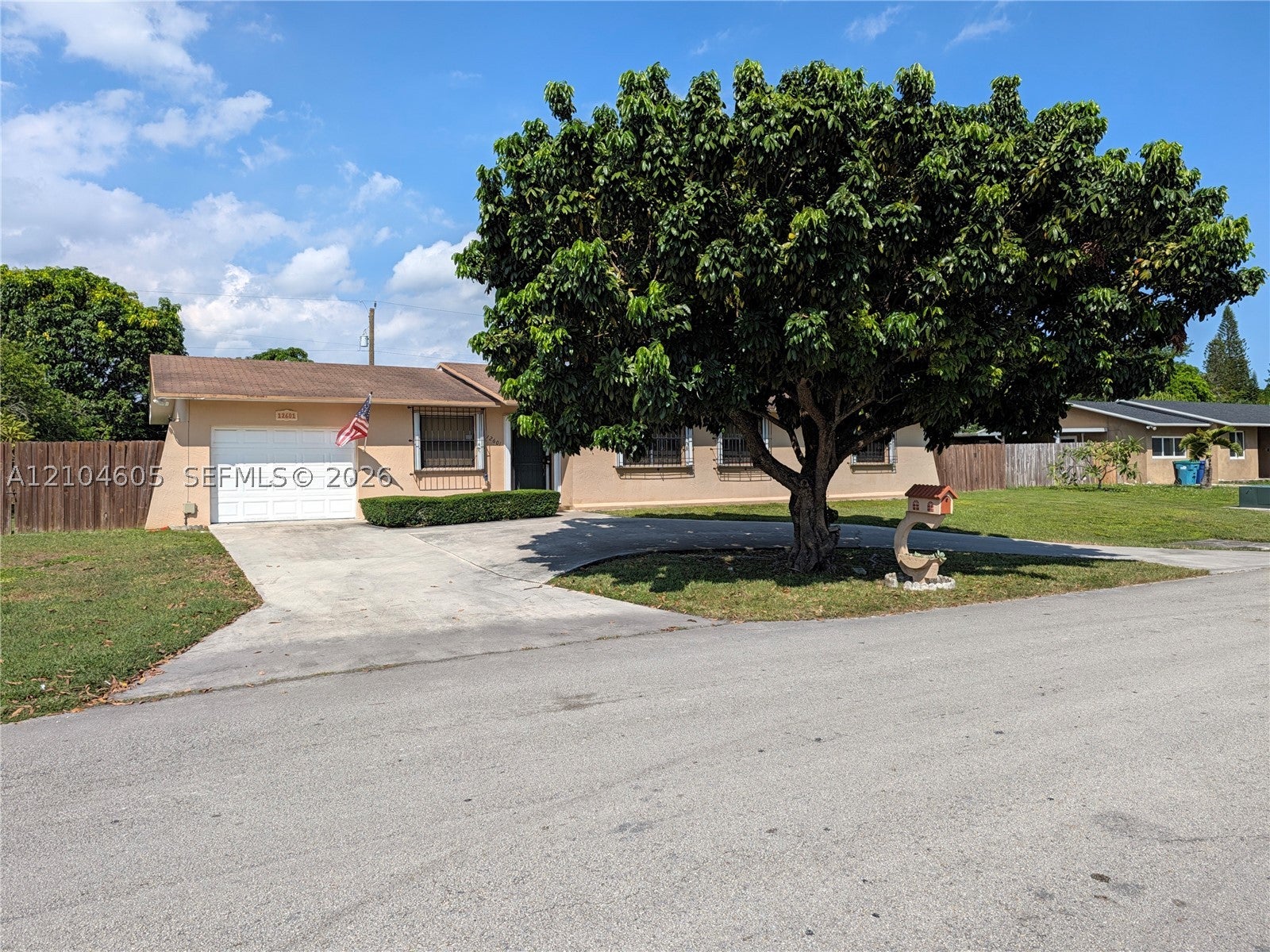 12601 SW 195th Ter