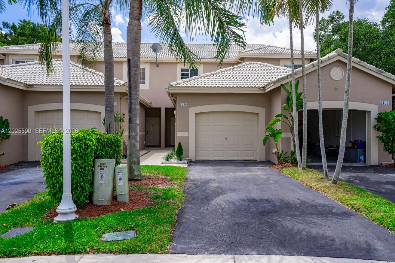 2098 Madeira Dr - Image 1