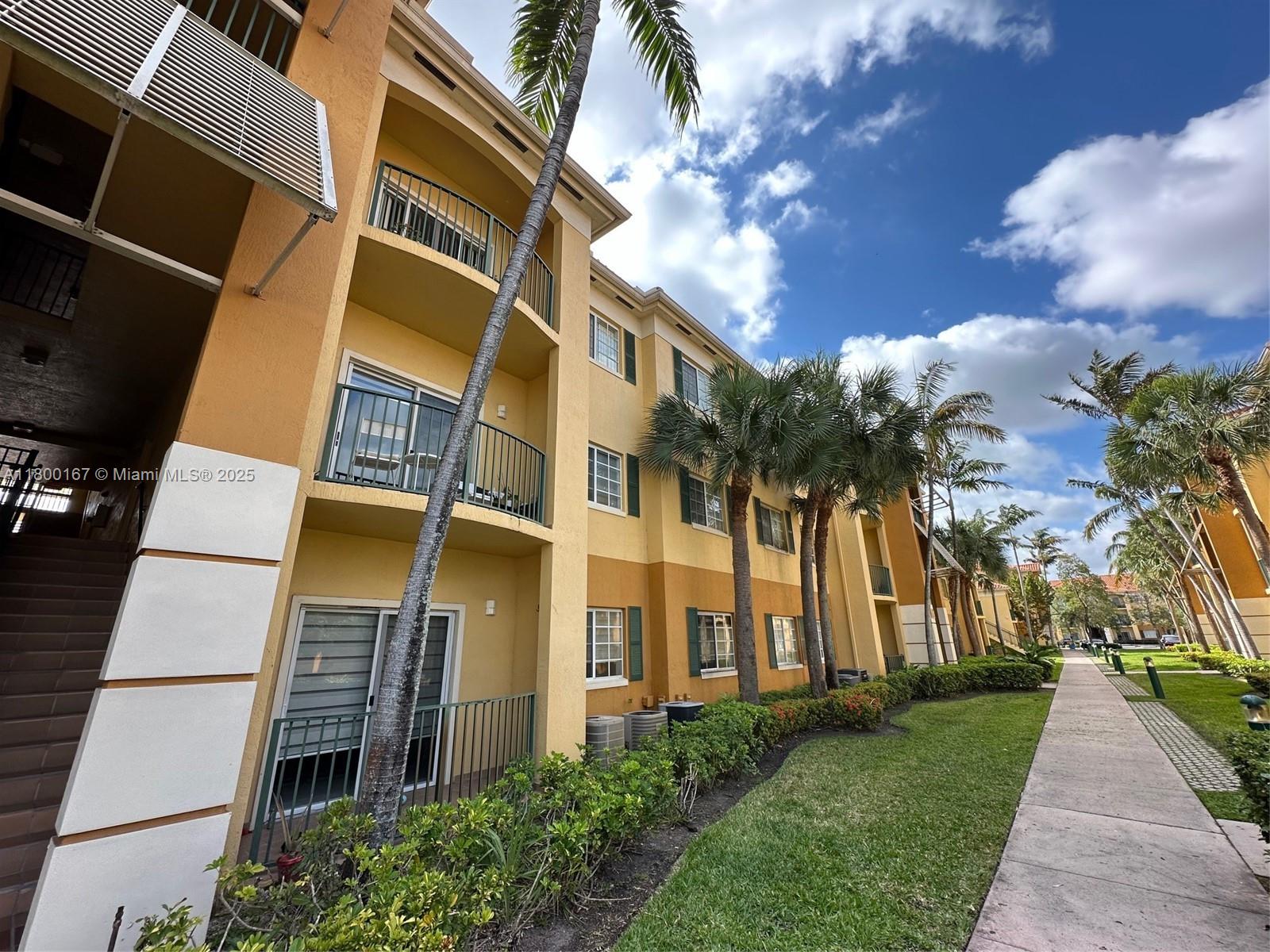 Rental Property at 7300 Nw 114th Ave 105-6, Doral, Miami-Dade County, Florida - Bedrooms: 2 
Bathrooms: 2  - $2,600 MO.