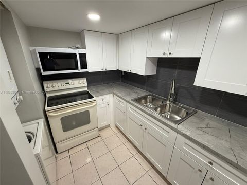 10000 NW 80th Ct 2345 Hialeah Gardens FL 33016
