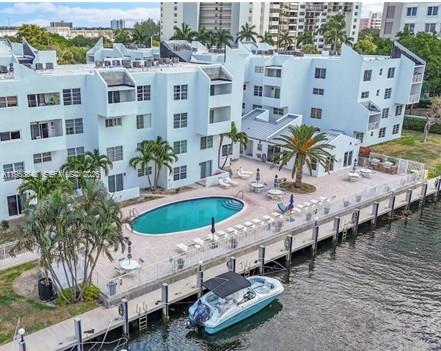 CASA LA QUINTA CONDO - Residential