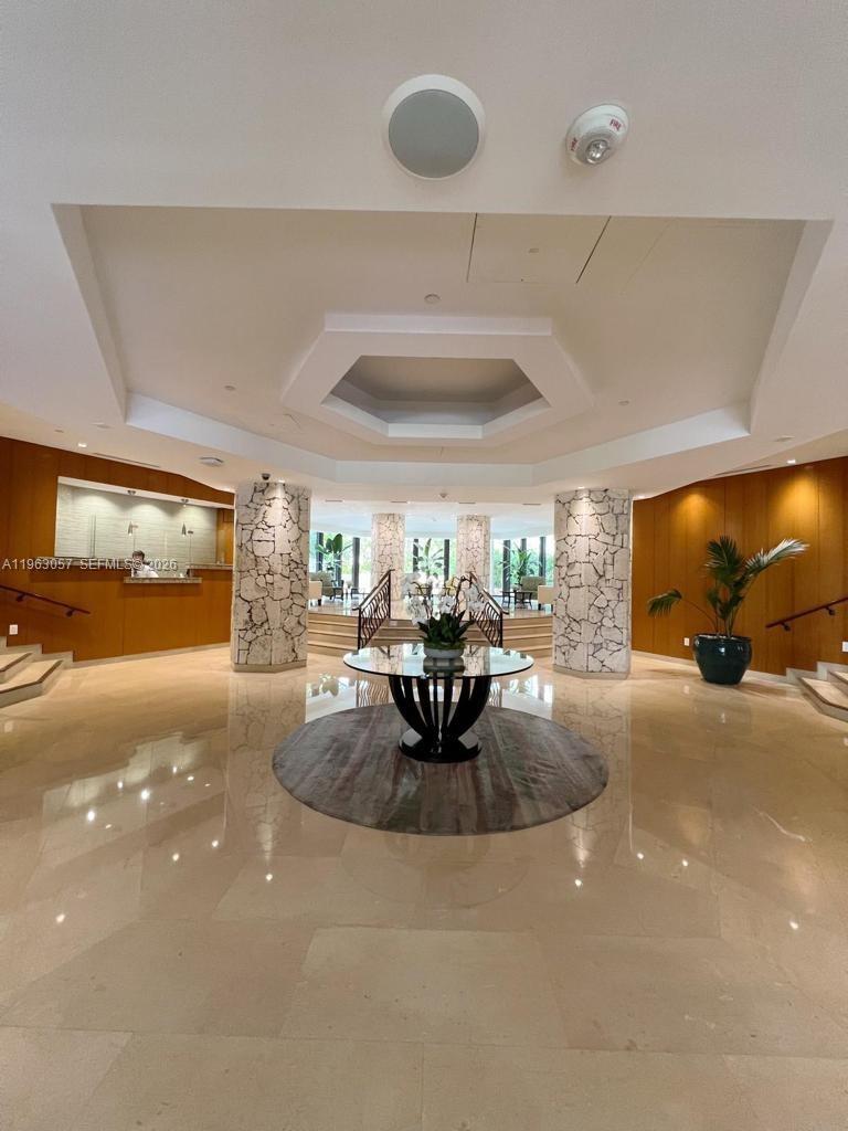 TOWERS OF KEY BISCAYNE CO - Residential Lease