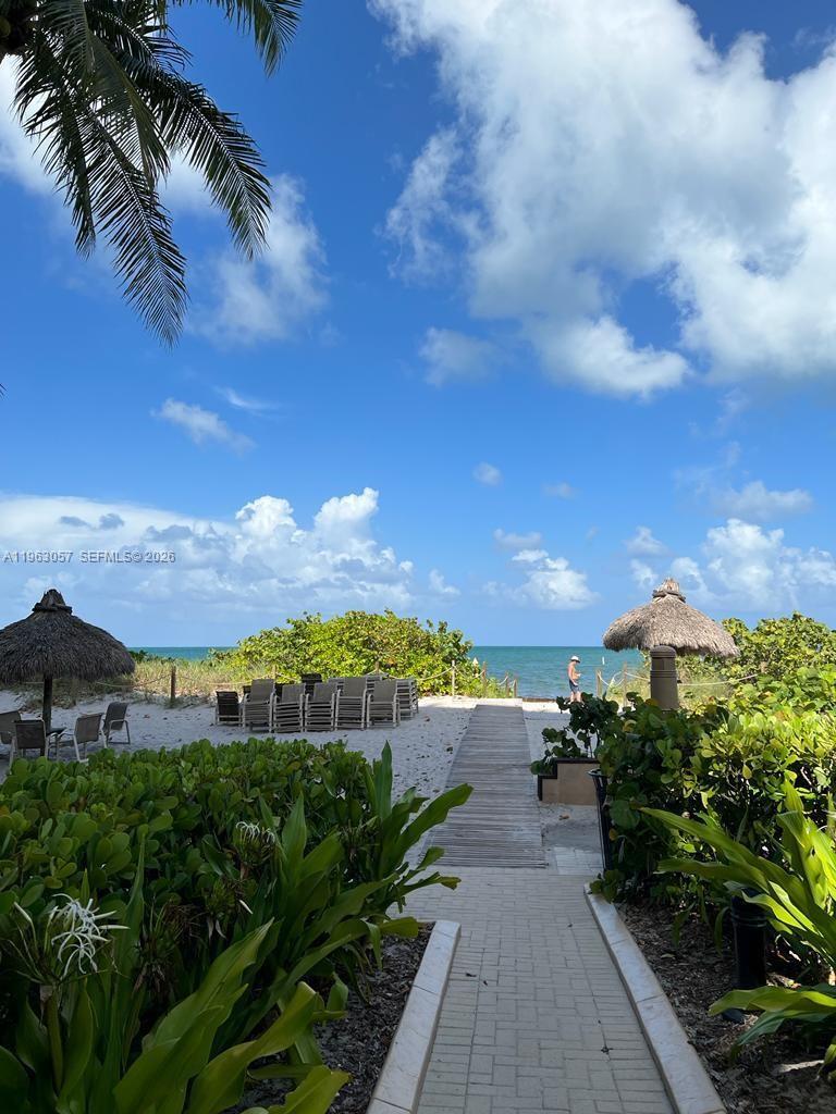 TOWERS OF KEY BISCAYNE CO - Residential Lease