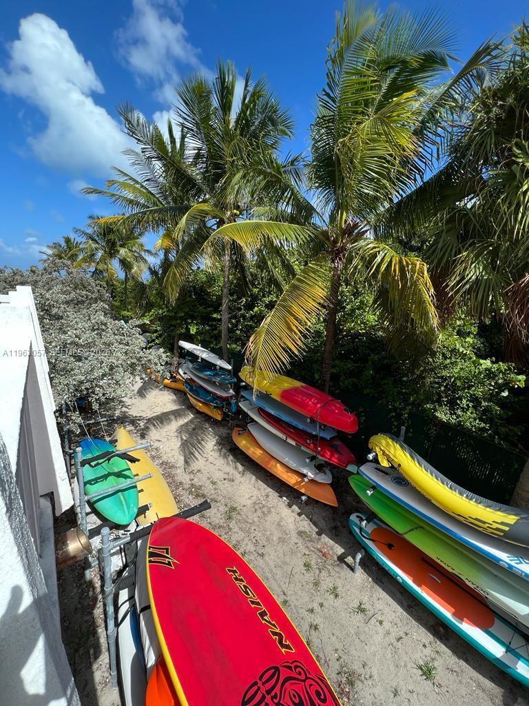 TOWERS OF KEY BISCAYNE CO - Residential Lease