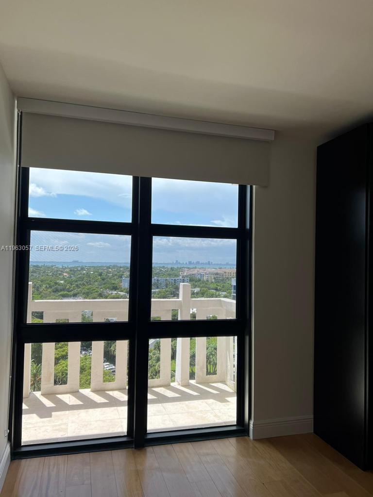 TOWERS OF KEY BISCAYNE CO - Residential Lease