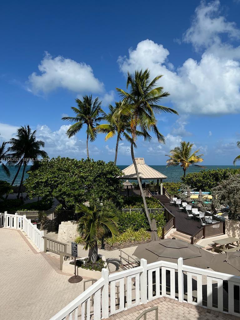 TOWERS OF KEY BISCAYNE CO - Residential Lease