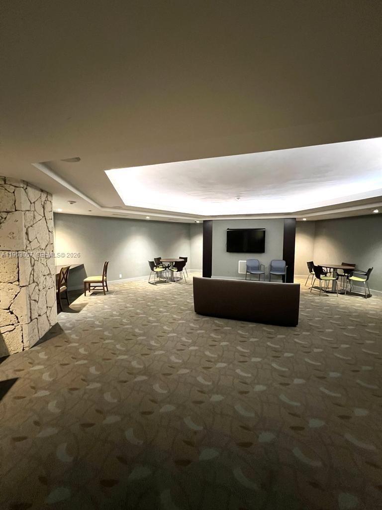 TOWERS OF KEY BISCAYNE CO - Residential Lease