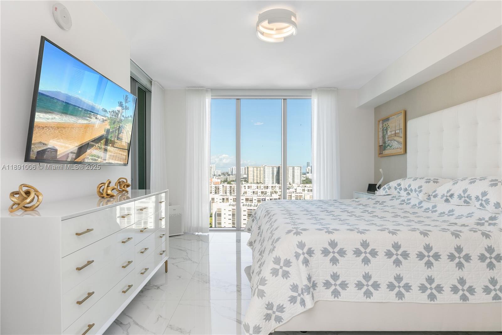 PARQUE TOWERS CONDO - Residential