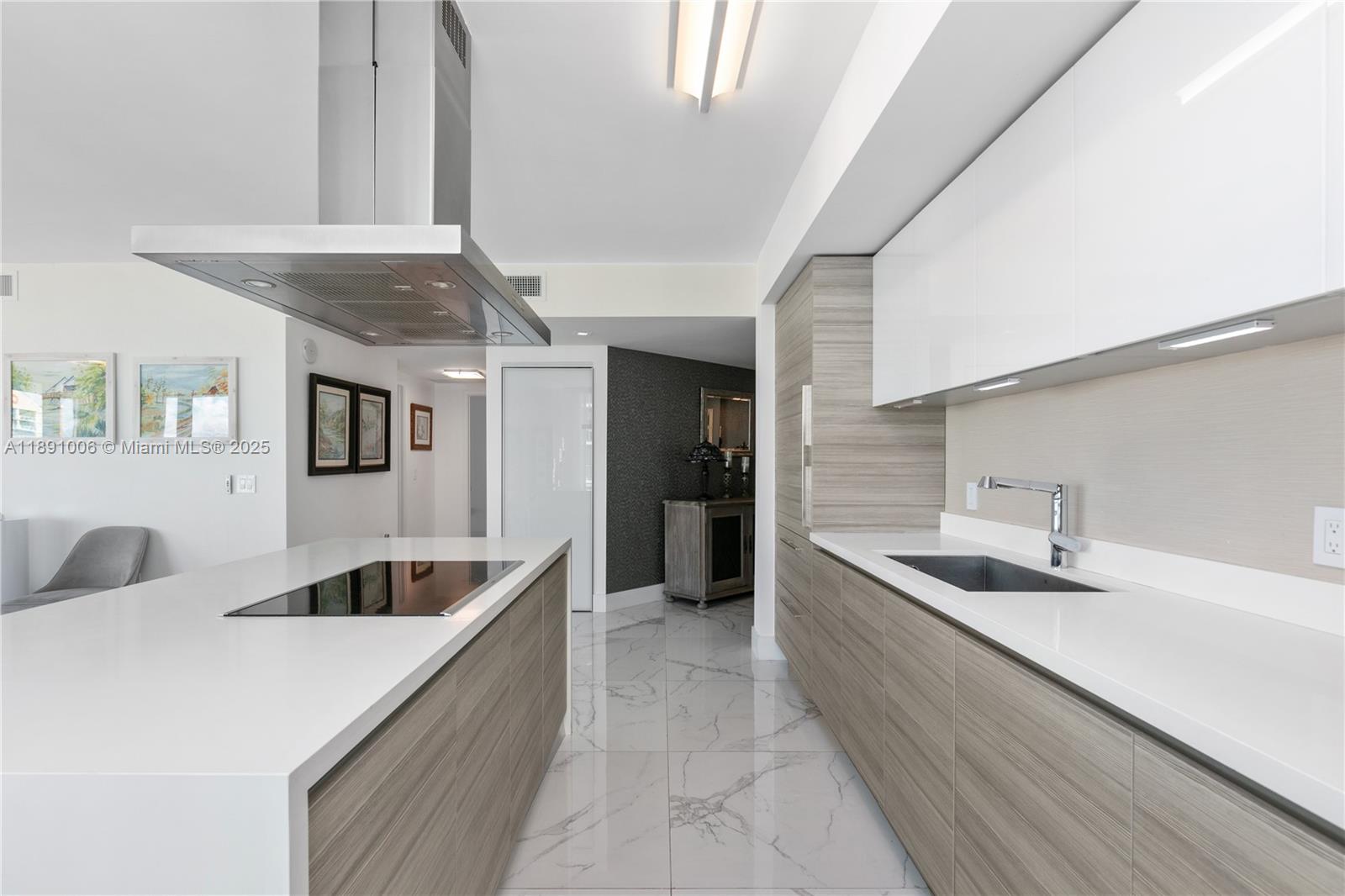 PARQUE TOWERS CONDO - Residential