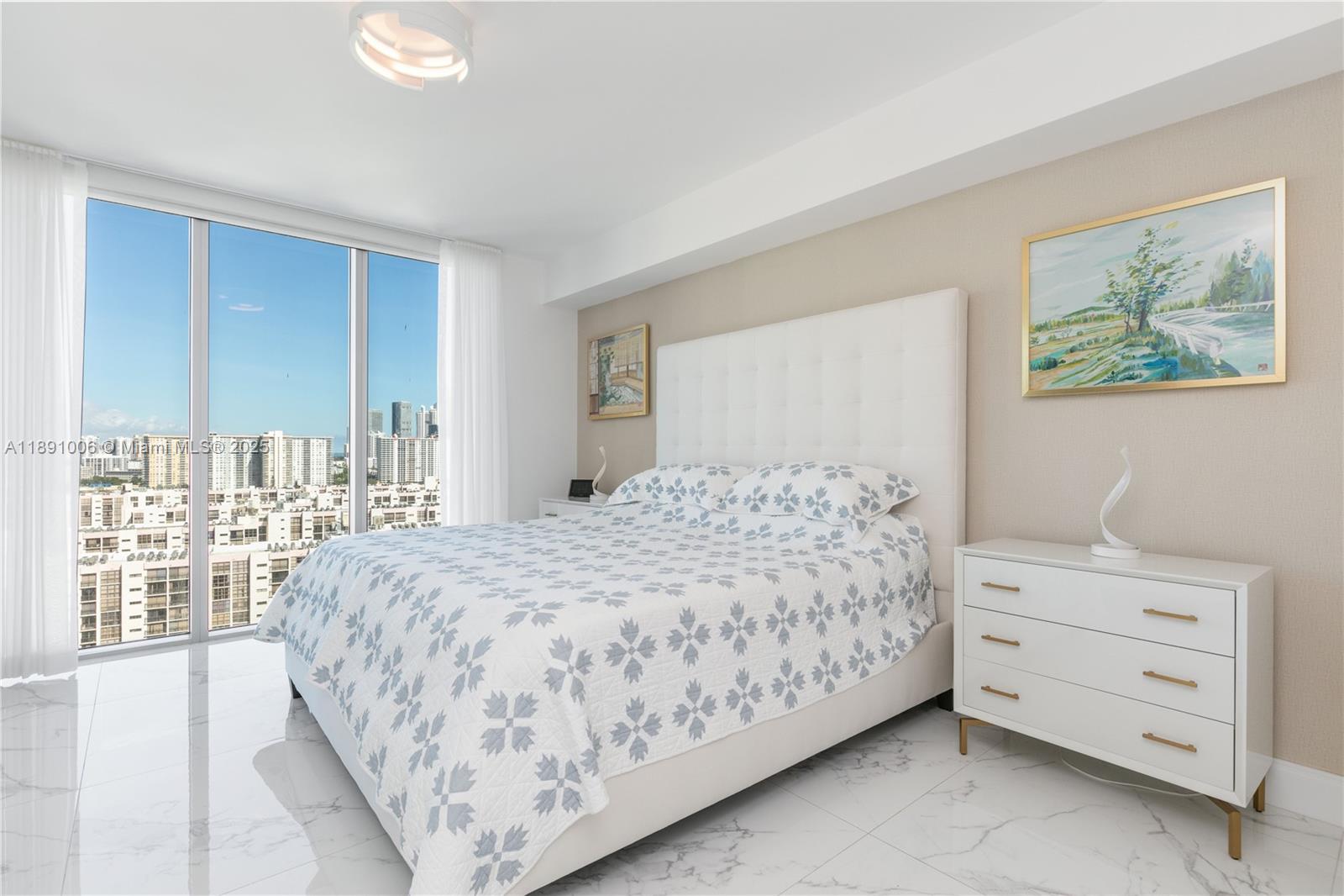 PARQUE TOWERS CONDO - Residential