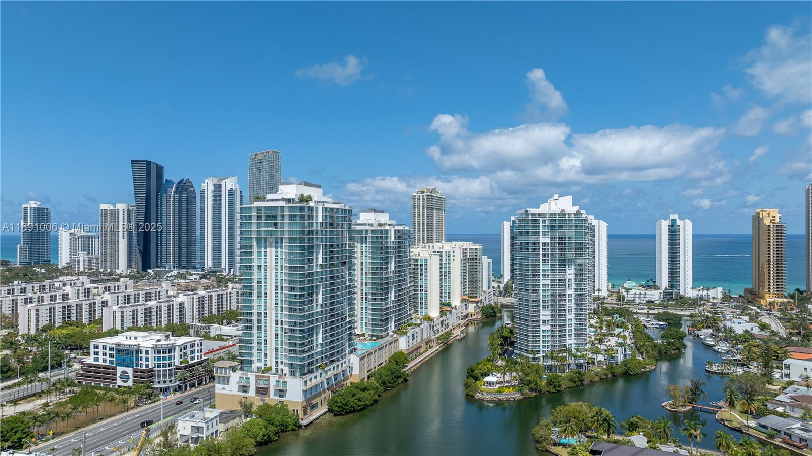 PARQUE TOWERS CONDO - Residential