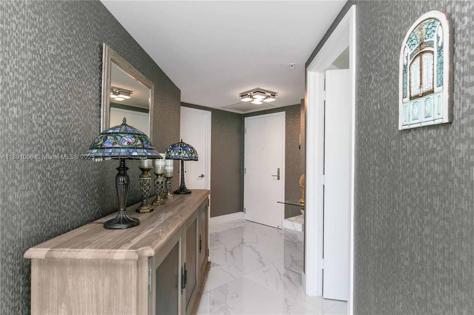 PARQUE TOWERS CONDO - Residential
