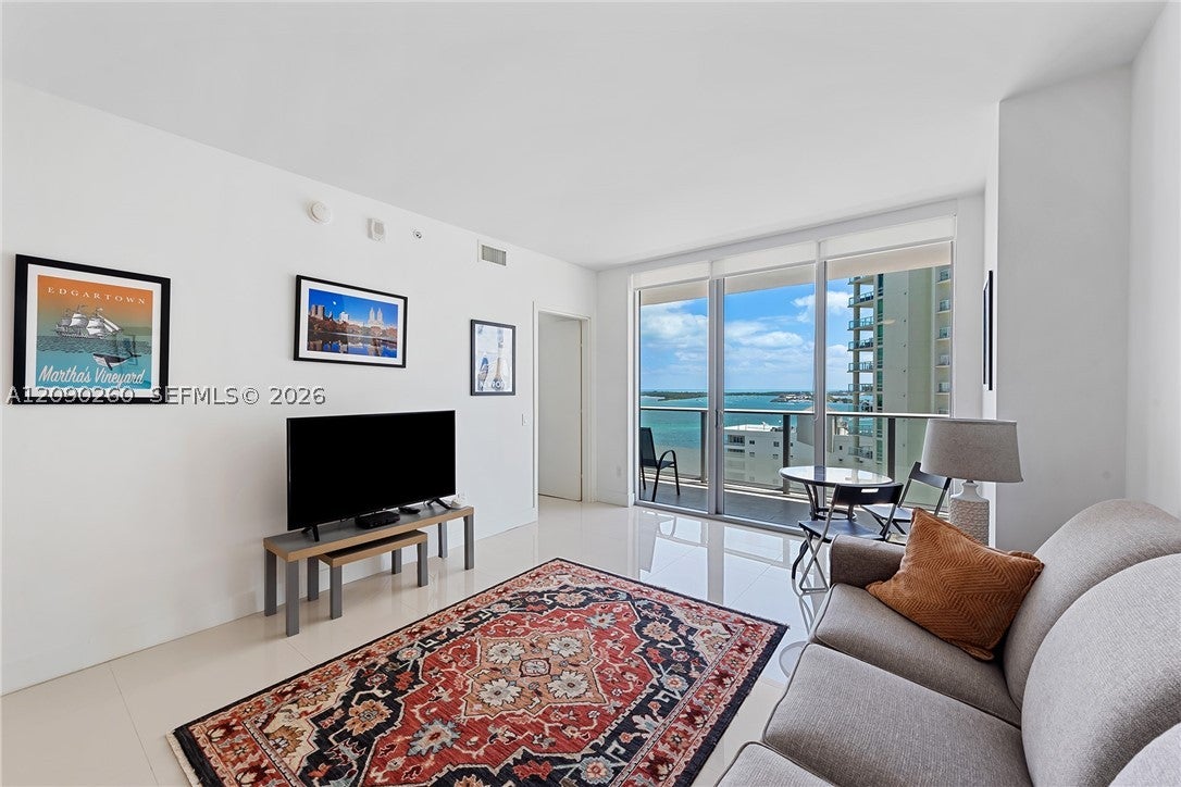 1300 Brickell Bay Dr 1905