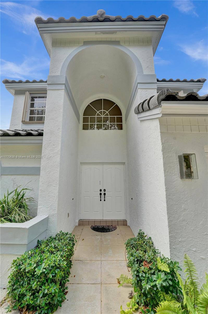 2791 La Paz Ave