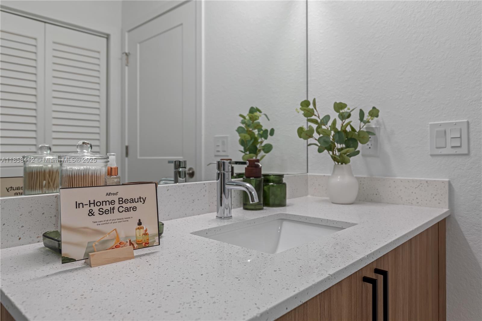 TOWN OF MODELO (DANIA) B- - Residential Lease