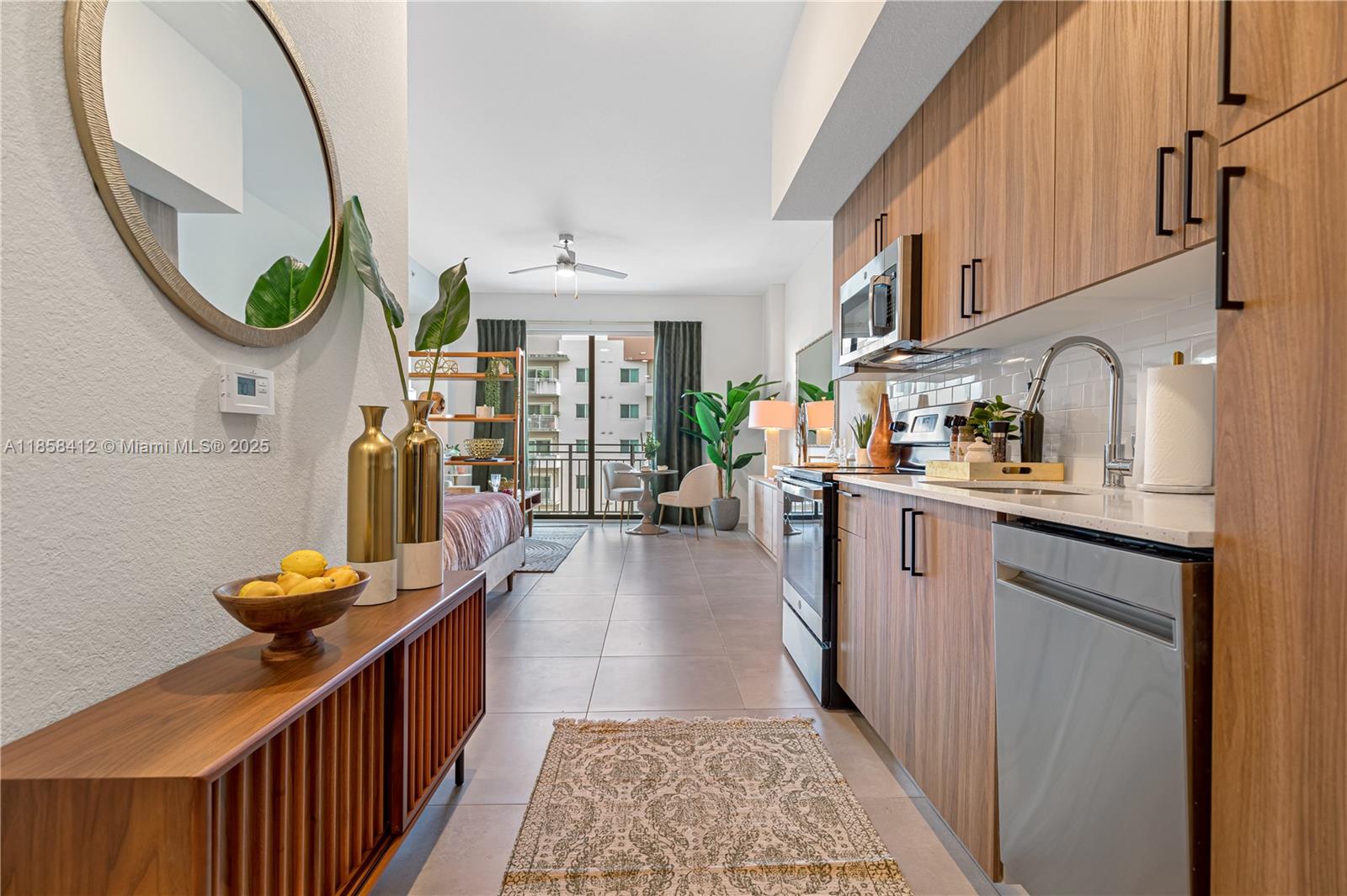 TOWN OF MODELO (DANIA) B- - Residential Lease