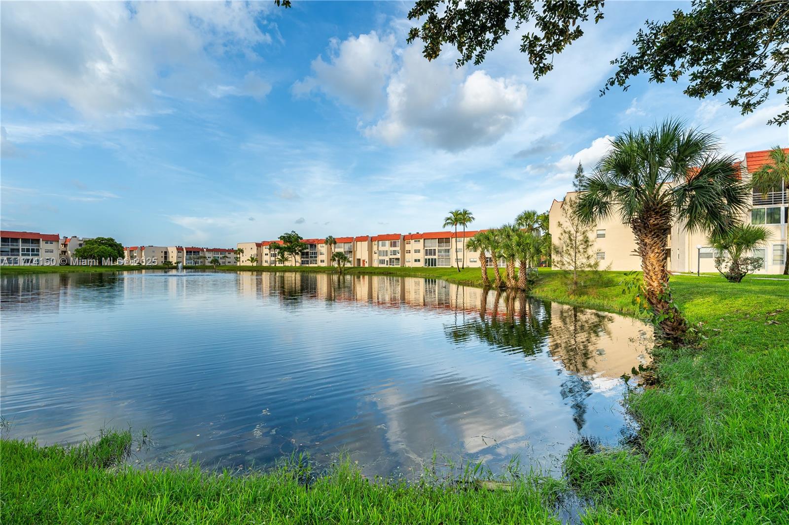 Property for Sale at 2651 E Sunrise Lakes Drive 309, Sunrise, Miami-Dade County, Florida - Bedrooms: 2 
Bathrooms: 2  - $95,000