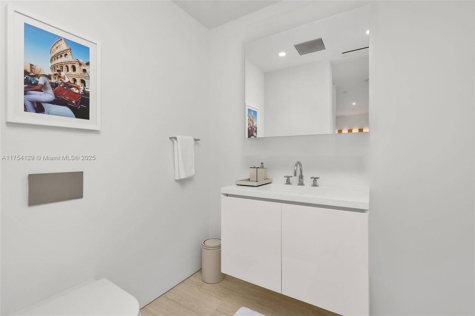 SURF CLUB CONDO - Residential