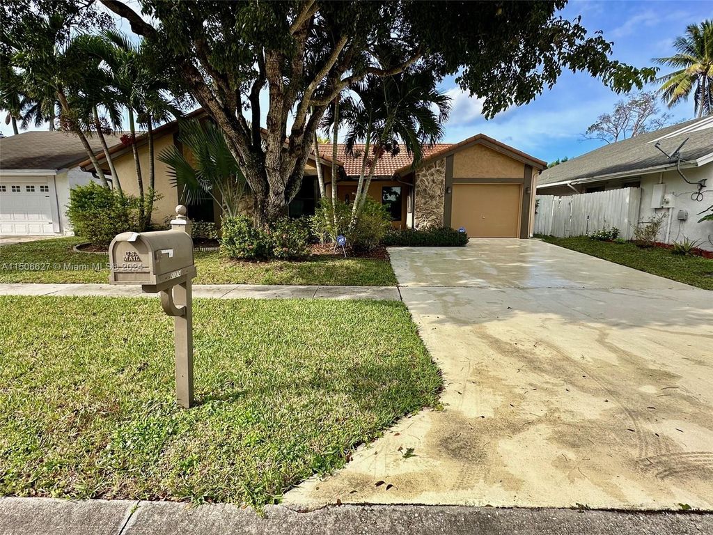Photo of 21374 Summertrace Cir #0, Boca Raton, FL 33428 (MLS # A11506627)