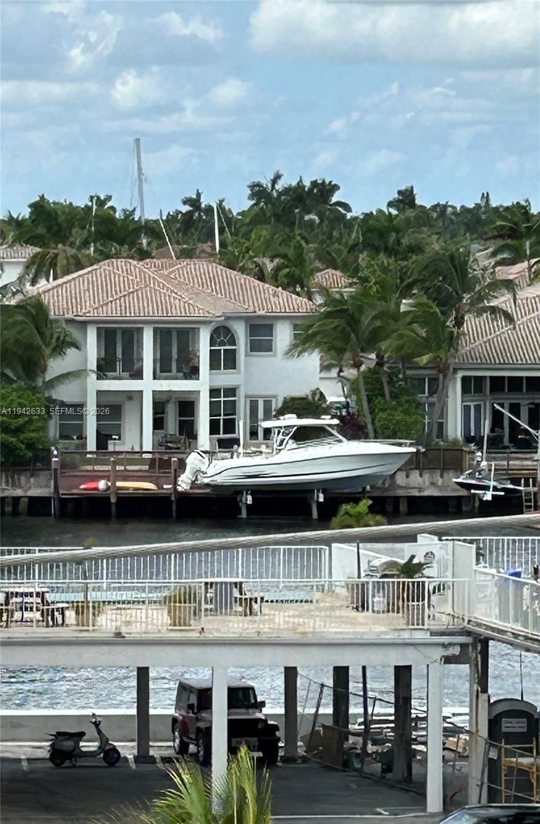 CAMBRIDGE TOWERS CONDO - Residential