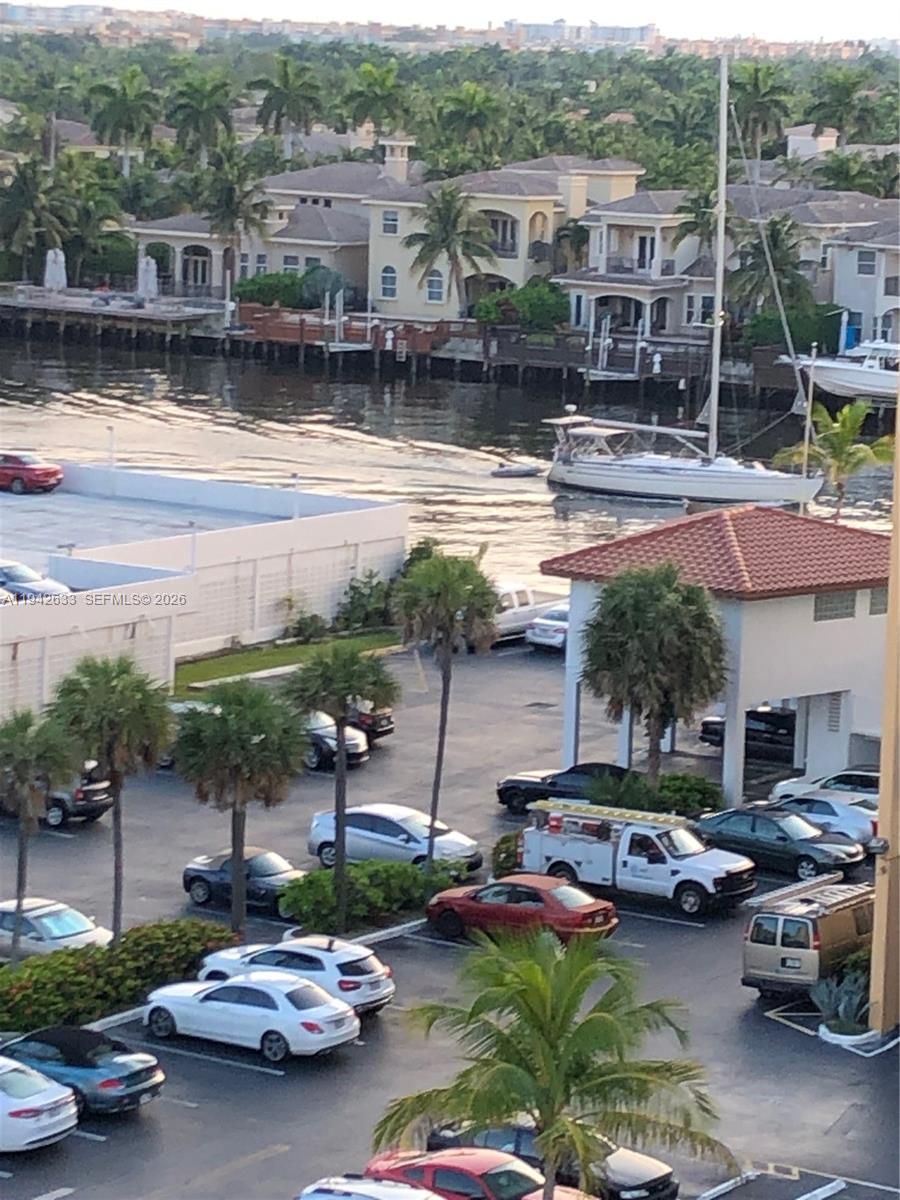 CAMBRIDGE TOWERS CONDO - Residential