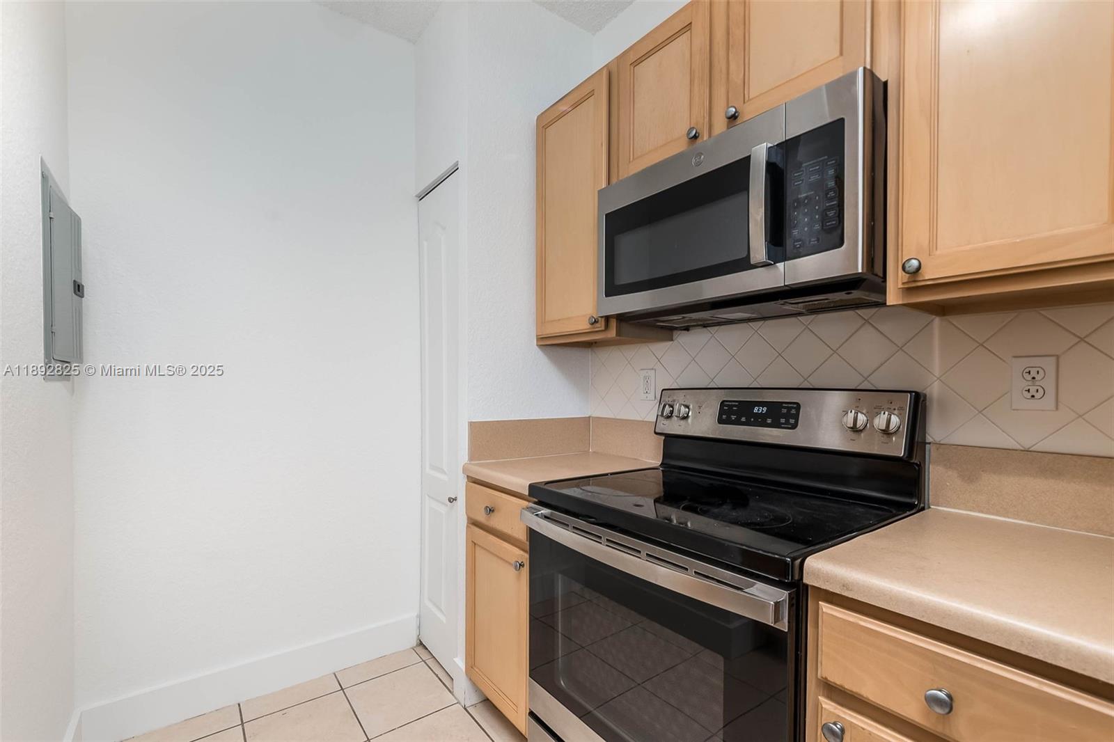 VALENCIA CONDO - Residential Lease