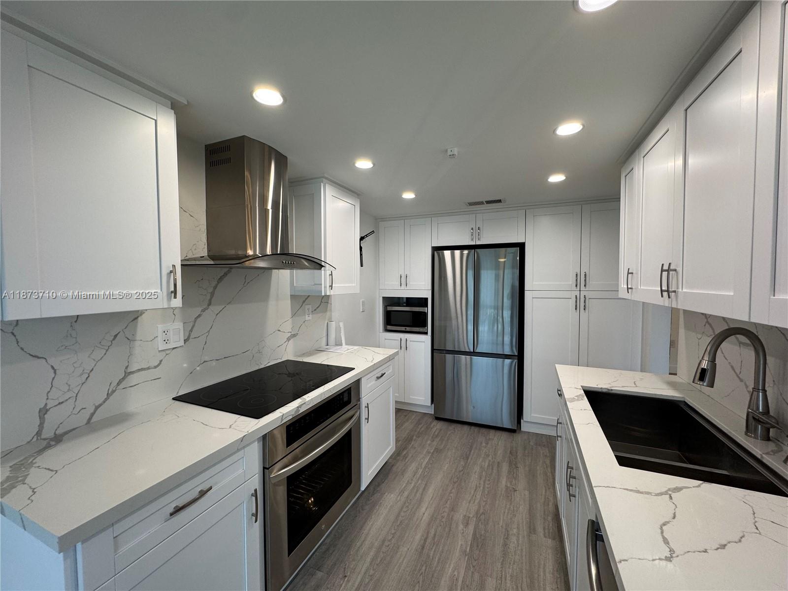 This is an excellent opportunity to rent a beautiful, renovated 2-bedroom, 2-bathroom condo on the second floor. The unit features a large master bedroom, a washer and dryer inside the unit, storage and two assigned parking spaces. The community offers fantastic amenities, including a security guard at the gate, tennis courts, a pool, and a clubhouse. The location is superb, with easy access to the 836 highway and close proximity to the airport. Please note that pets are not allowed per condo association rules.