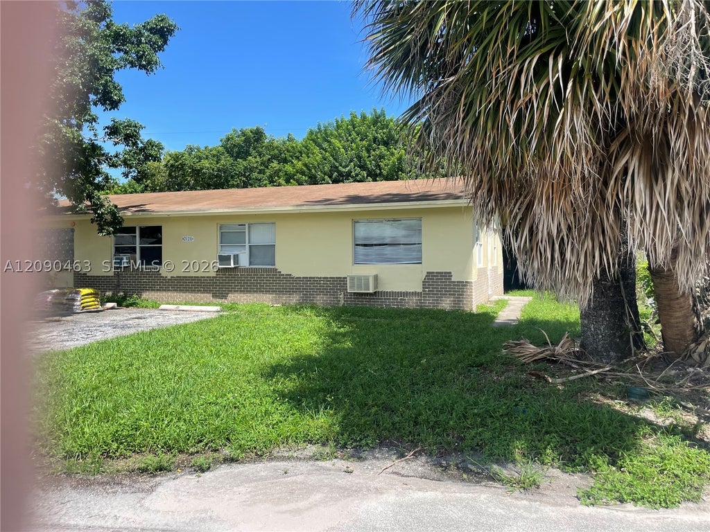 Photo of 2120 NW 21st Ter #S, Fort Lauderdale, FL 33311 (MLS # A12090463)