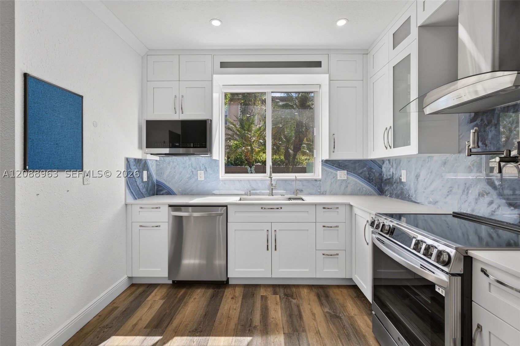 214 Riverwalk Cir