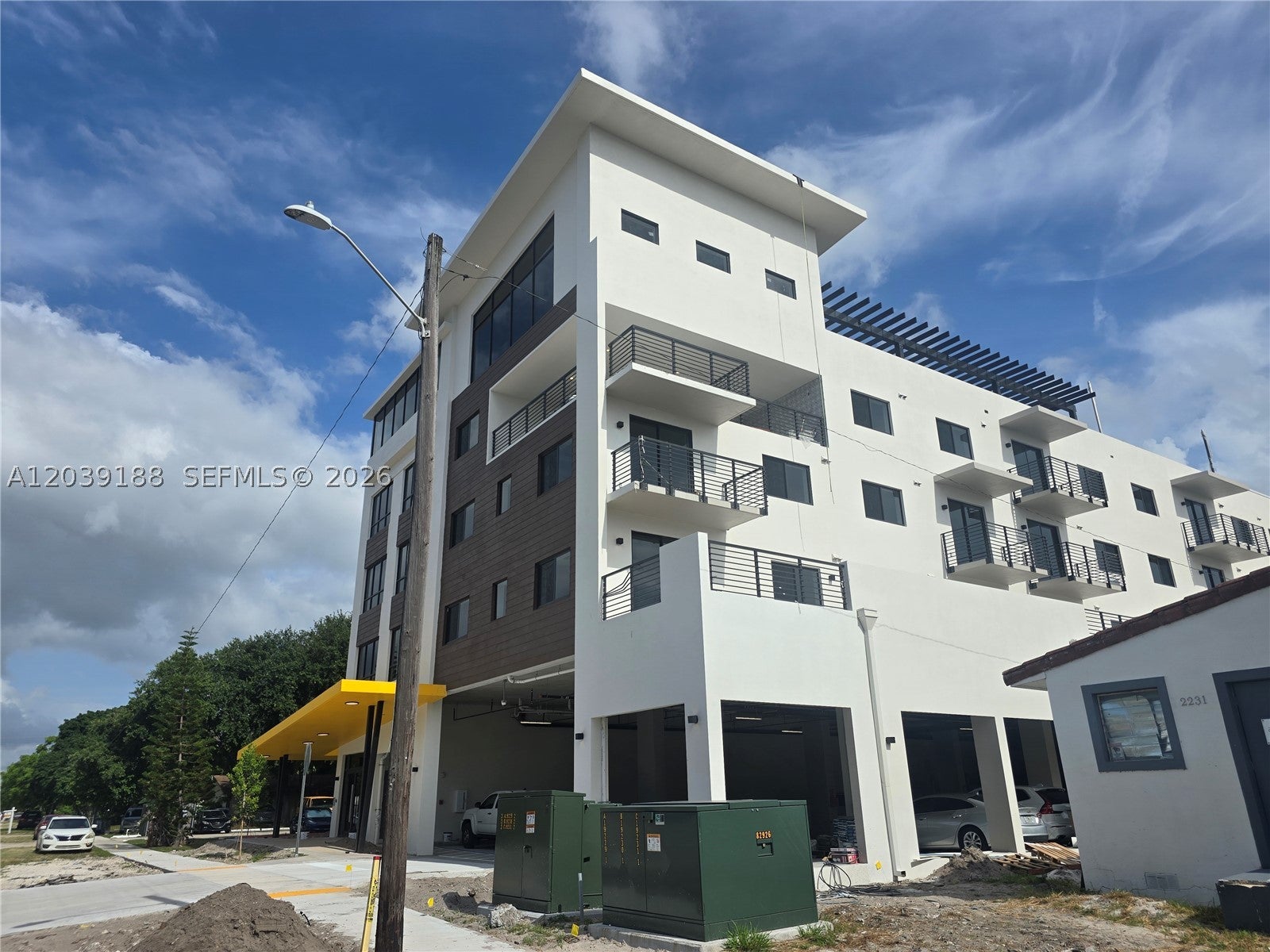 2233 Fillmore St 201